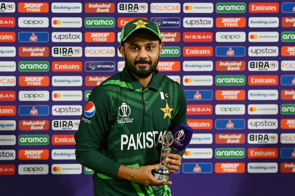 Pakistan survive Holland&nbsp;scare