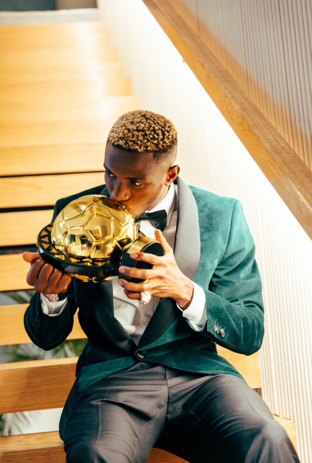 Victor Osimehn signs new deal; the whole thing seems&nbsp;familiar?