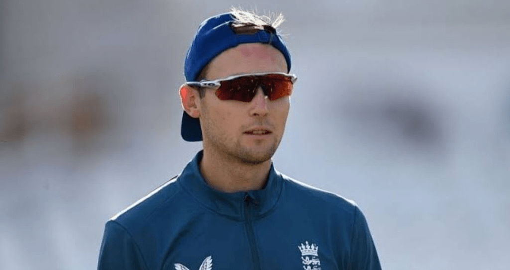 England select three spinners for first&nbsp;test