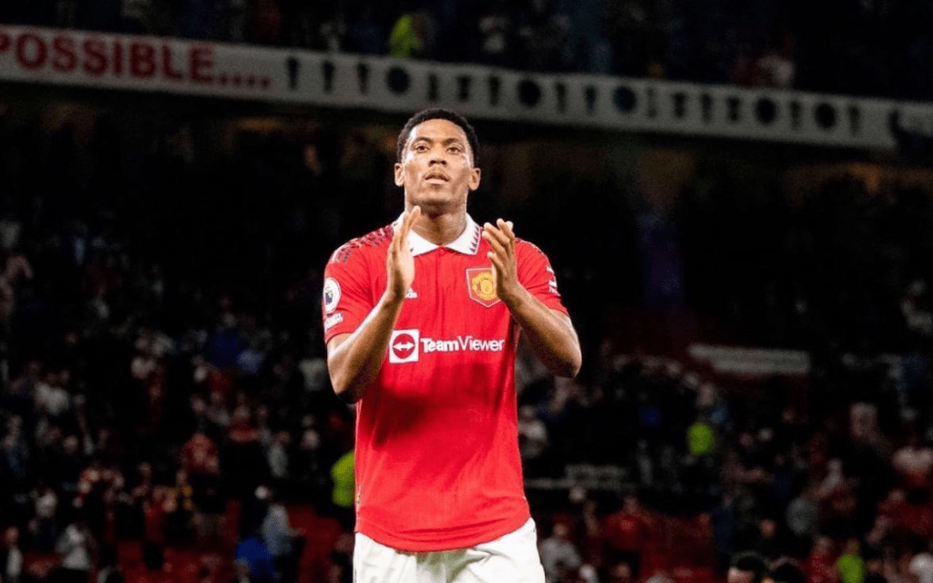 Martial to leave&nbsp;club