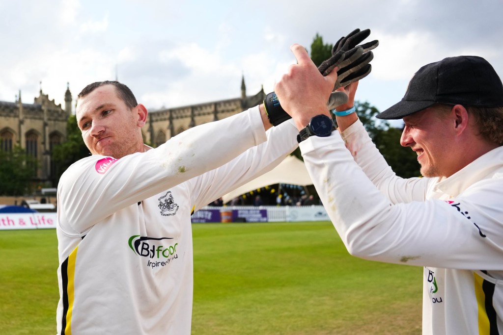 Glamorgan and Gloucestershire come close to breaking world&nbsp;record