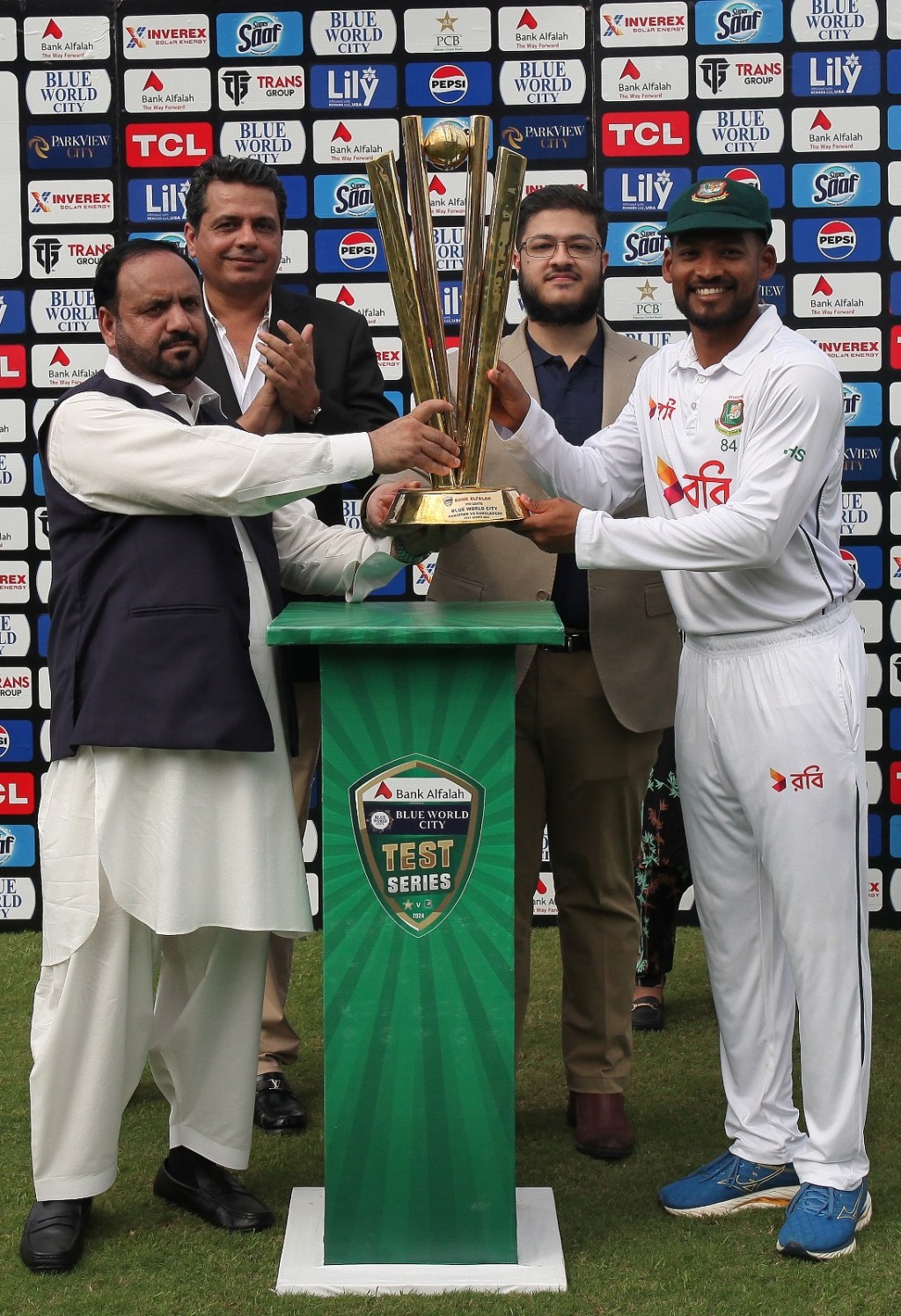 Pakistani woes continue as Bangladesh win&nbsp;series