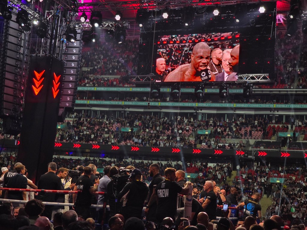 Dubois beats Joshua to retain IBF&nbsp;title