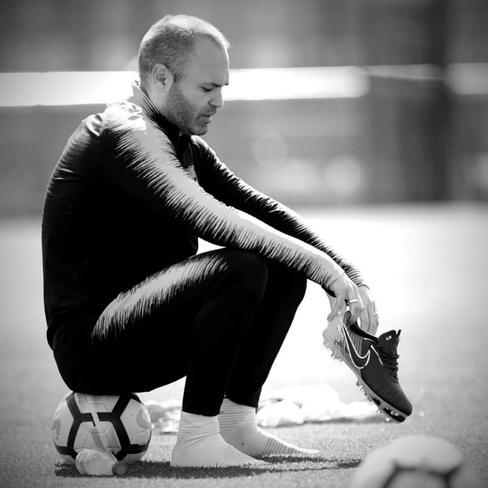 Iniesta to retire from&nbsp;football