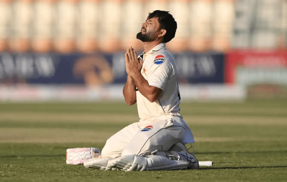 Pakistan and England evenly poised on day one of the second&nbsp;test