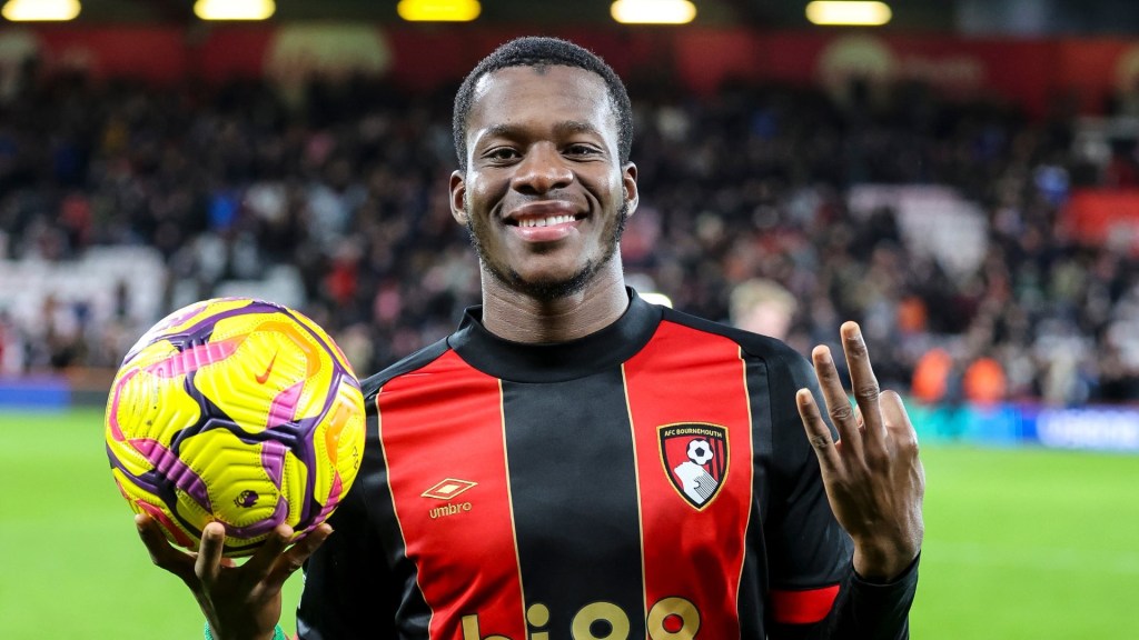 Brentford agree Outtara&nbsp;deal