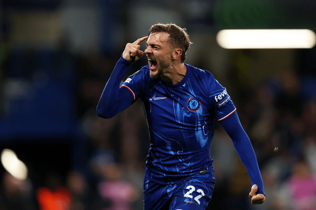 Everton agree Dewbury-Hall&nbsp;fee