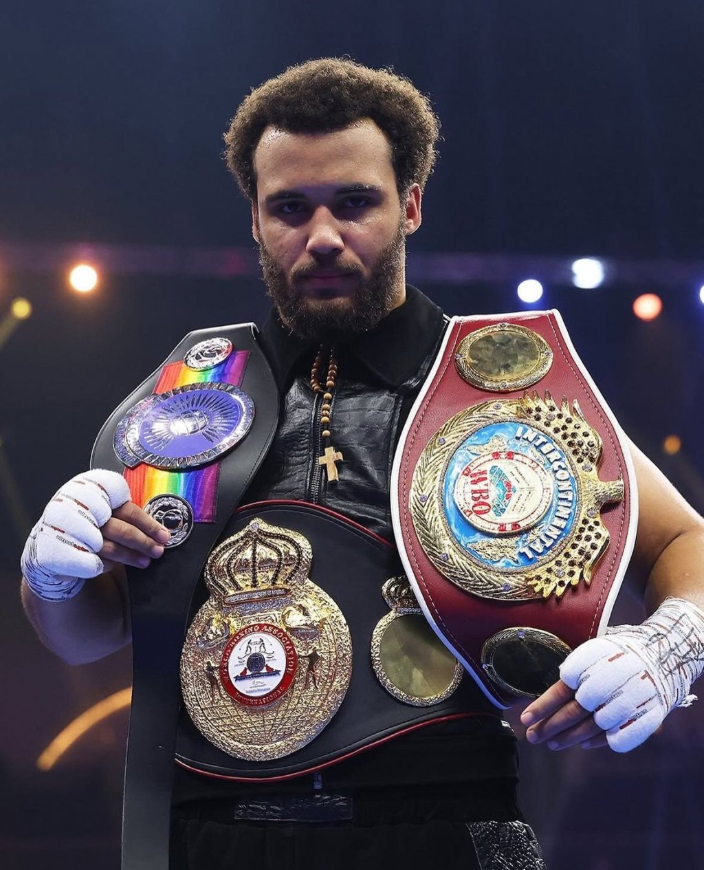 Itauma knocks out Whyte in Round&nbsp;One