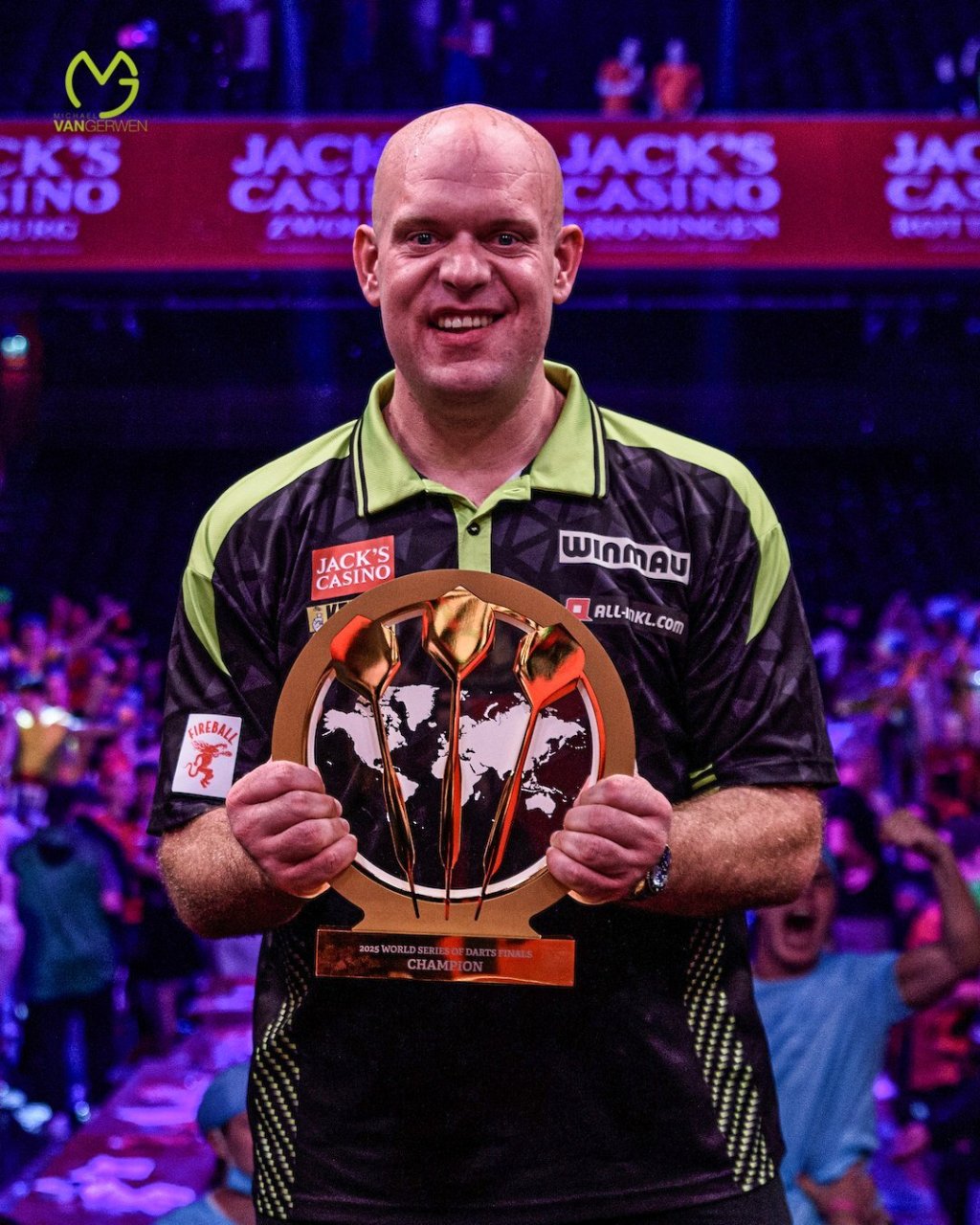 Van Gerwen ends trophy drought and becomes a six-time&nbsp;champion