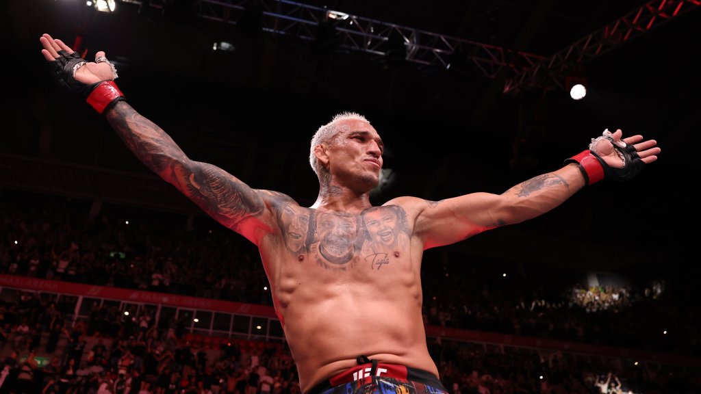 Oliveira submits Gamrot in home&nbsp;territory