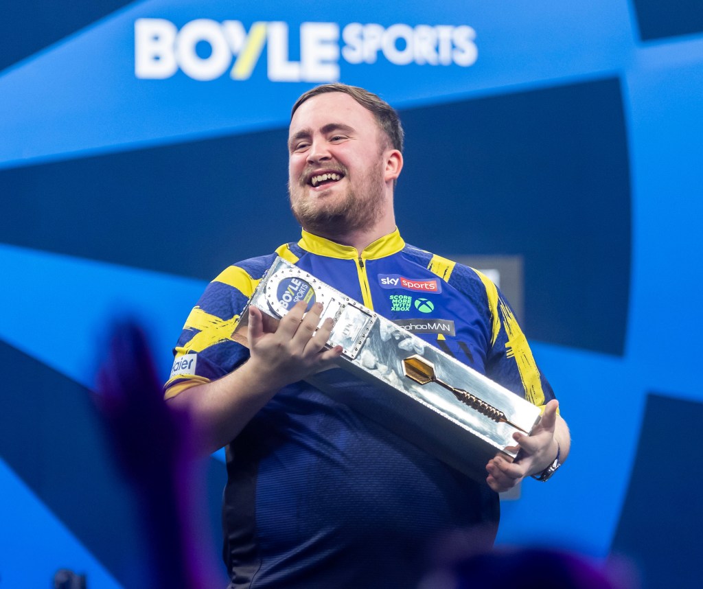 Littler dominates to win World Grand&nbsp;Prix